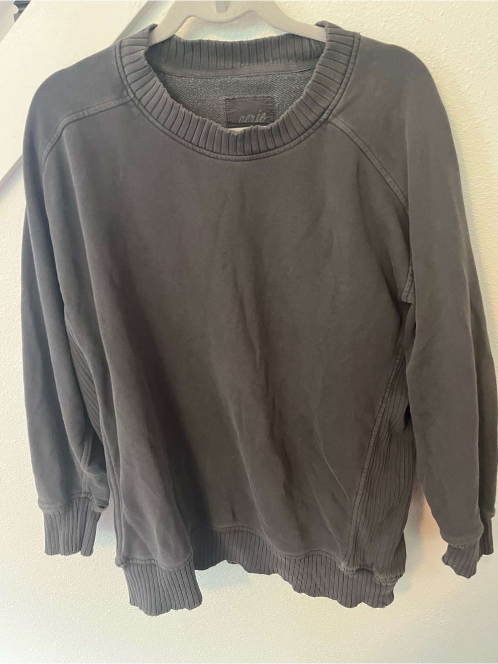 aerie Men's Charcoal Crewneck Sweater